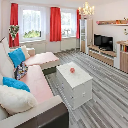 Ahlbeck Seebad 公寓 *